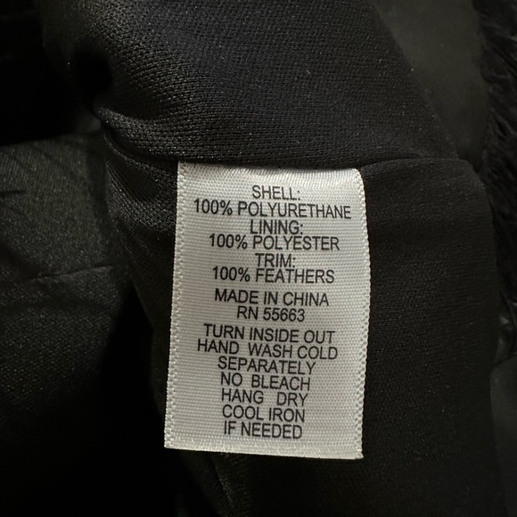 Forcynthia Faux Leather Sleeveless Top with Fur Sz L - Picture 7 of 7